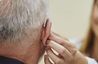 The Connection Between Hearing Loss & Dementia