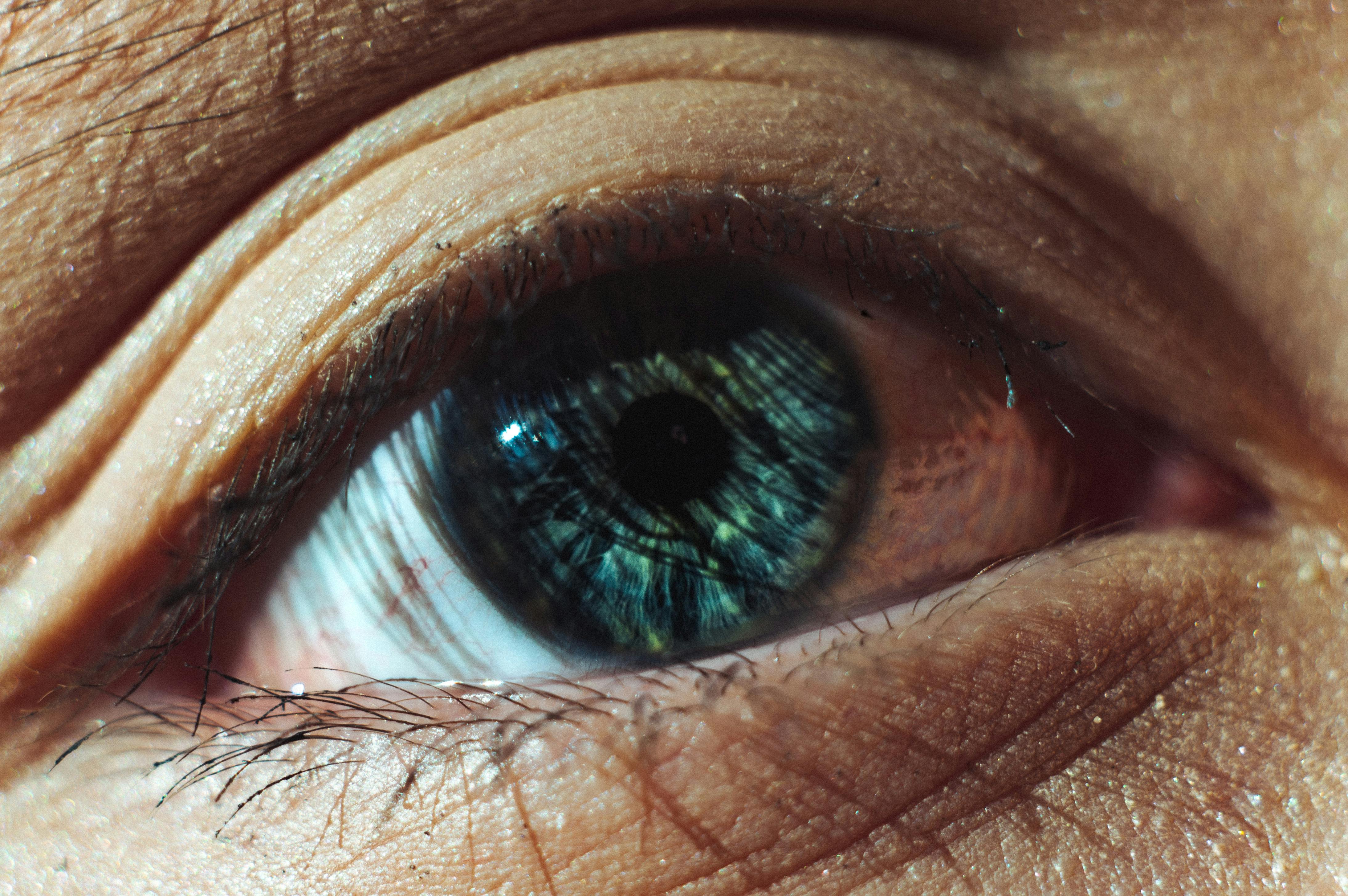 Your Eyes Are Secret Superheroes — Here’s What They Can Really Do