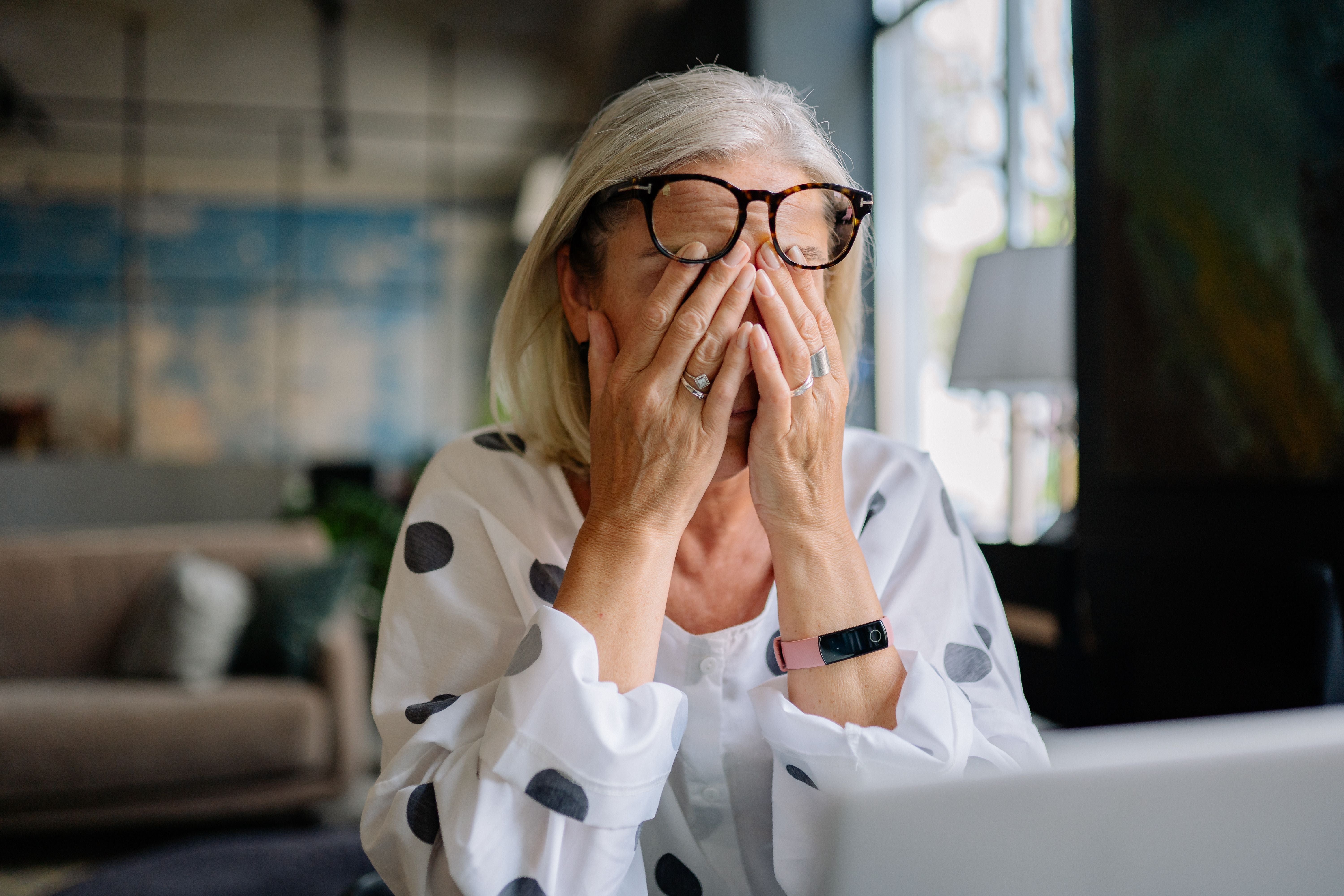 Can Menopause Cause Dry Eyes? What Your Eyes Can Experience During Midlife